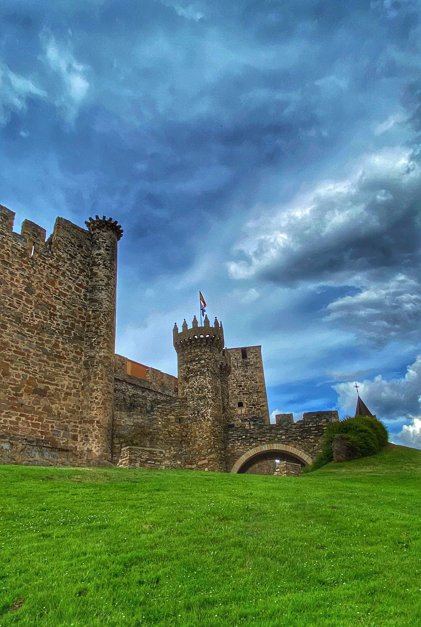 Día 28 : El Acebo de San Miguel - Ponferrada (15,6 km ~ 4 horas)