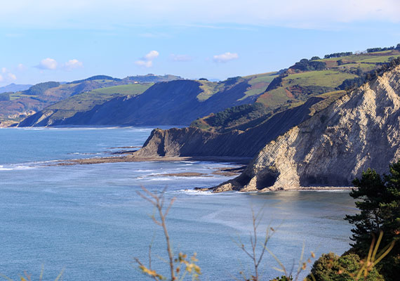 Día 3: Zarautz - Deba (21.8 km ~ 5 horas)